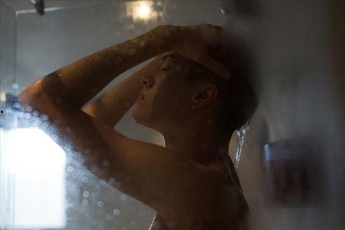 男士洗澡视频,轻松打造清爽型男